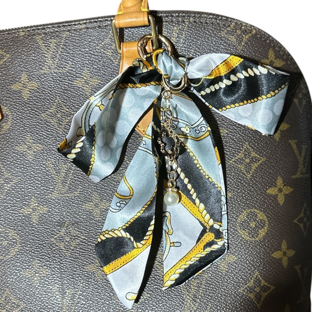 Twilly Scarves Set of 2 1 Bow Bag Charm & 1 Scarves NWT